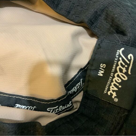 Titelist Bucket Hat Tan  embroidery unisex size small /medium - Picture 2 of 5